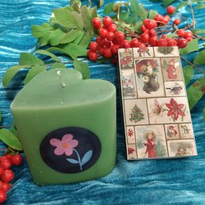 sydänkynttilä ja takkatikut