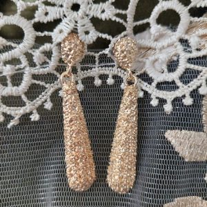 isot kultapisarat korvakorut