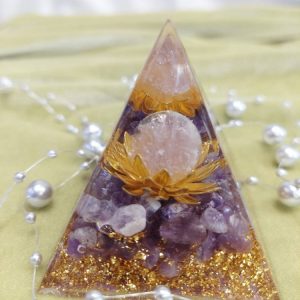 Orgoniittipyramidi, keskikoko