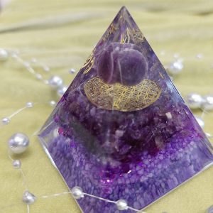 Orgoniittipyramidi, keskikoko