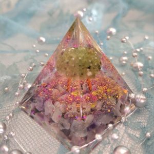 Orgoniittipyramidi, keskikoko