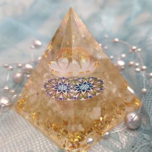 Orgoniittipyramidi, keskikoko