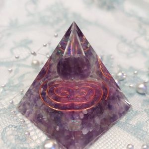 Orgoniittipyramidi, keskikoko