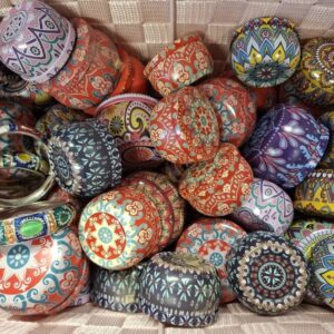 Suloiset Marokon metalliset, kannelliset Boho -Korurasiat/ Aarrerasiat Mandala-kuviolla, 2 kpl