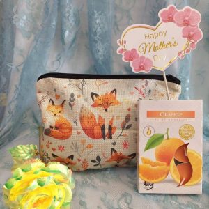 Kosmetiikkapussukka + Tuoksutuikut 6 kpl + Kimalleruusu -tarjouspaketti