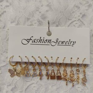 Kultaiset korvakorut -settitarjous