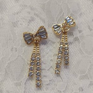 Korvakorut. Timanttirusetit