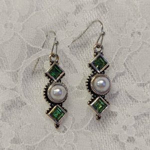 Korvakorut, Vihreää ja helmi