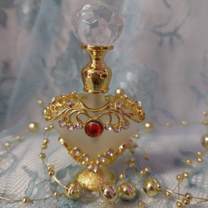 Itämainen lasinen koriste-parfyymipullo/ matkapullo