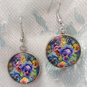 Värikkäät Orvokki-korvakorut