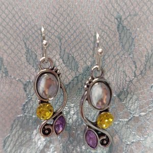 Iloiset timanttikorvakorut