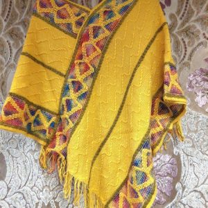 Ihanan pehmeä ja lämmin pontso, keltainen