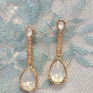 Kuninkaalliset Riipustimantit -korvakorut