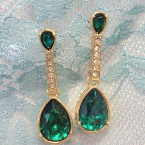 Kuninkaalliset Riipustimantti -korvakorut