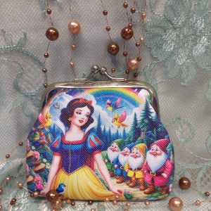 Kaunis Lumikki -kolikkokukkaro