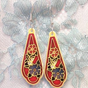 Korvakoru, Ilon kyynel punainen