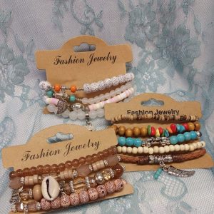 Upea Bohemian Rannekorusetti