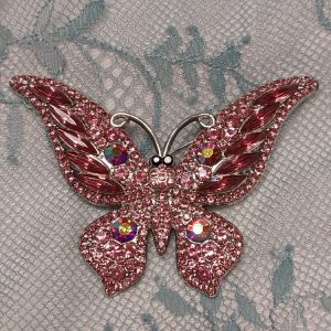 Näyttävä pinkki/ lila Kristalliperhonen -Rintakoru/ pinssi