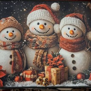 Suloinen Joulu-kynnysmatto, Kolme Iloista Lumiukkoa ja lahjat