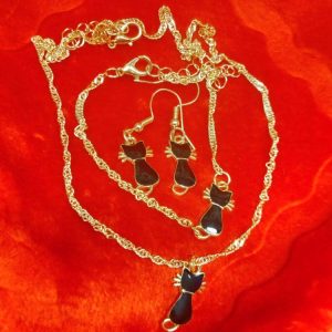 Upea Korusetti: Kaulakoru, Rannekoru ja Korvakorut, Musta kissa