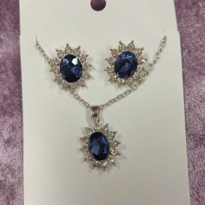 Upea Korusetti: Kaulakoru ja Korvakorut Hopeisilla Tähdillä, Sininen kivi