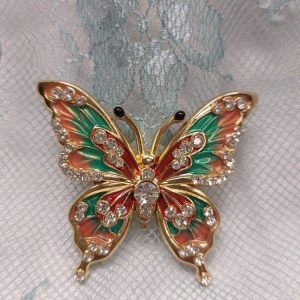 Kaunis Rintakoru, värikäs Perhonen kristallikoristein