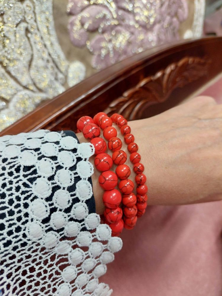 Hoitavat Kivirannekorut, 3 kpl, Tulipunainen Rakkaus -tarjouspaketti - Image 3