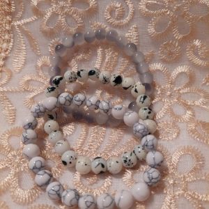 Hoitavat Kivirannekorut, 3 kpl, Vaaleat sävyt -tarjouspaketti