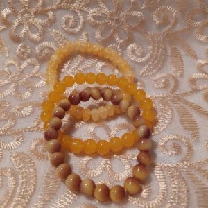 Hoitavat Kivirannekorut, 3 kpl, Aurinkoista kivienergiaa -tarjouspaketti