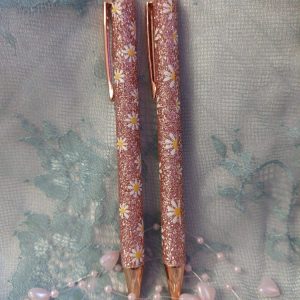 Kimaltelevat Ruusukultaiset muste-kuulakärkikynät kukkasilla, 2 kpl