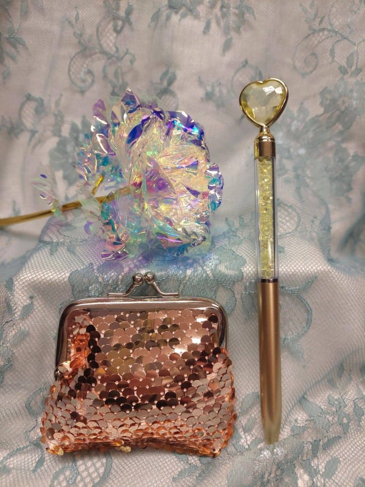 Sydänystävälle -tarjouspaketti: Kimalleruusu + Paljettikukkaro + Sydän-kimallekynä, eri väreissä - Image 8