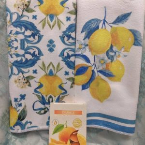 Sitruunan Raikas -Tarjouspaketti, 2 kpl Käsipyyhettä + Tuoksutuikut, 6 kpl