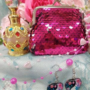 Sinä olet minun aarteeni -Tarjouspaketti: Paljettikukkaro, parfyymi-koriste/matkapullo + Sydän-korvakorut