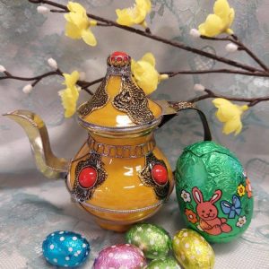Kaunis Pääsiäisyllätys -Tarjouspaketti, keltaisella Marokon koristepannulla