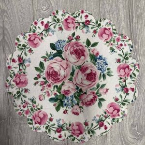 Nostalginen pellavainen pitsireunainen Liina, Tabletti, Nostalgiset Ruusut