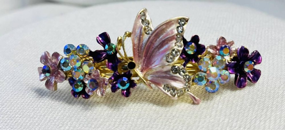 Näyttävä Hiussolki Perhosella, kristalleilla ja timanteilla, vaaleanpunainen