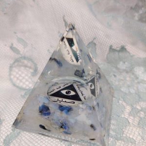 Orgoniitti-pyramidi symbolein, Vuorikristalli, 6 cm