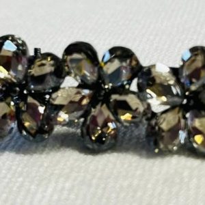 Kaunis Hiussolki Kristallikukilla