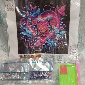 Timanttihelmityö, Sydän ja Perhoset, 20 x 20 cm