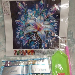 Kaunis Timanttihelmityö, Kukkaan puhjennut, 20 x 20 cm