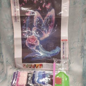 Kaunis Timanttihelmityö, Perhosen liito, 20 x 30 cm