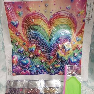 Kaunis Timanttihelmityö, Sateenkaari-Sydämet, 30 x 30 cm