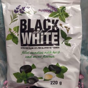 Black and White, Minttu-yrttikaramellit, 220 g