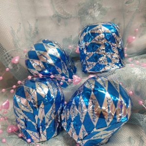 Maitosuklaapusut Vaniljavaahdolla