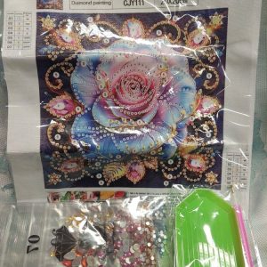 Kaunis Timanttihelmityö, Kristalliruusu, 20 x 20 cm