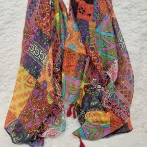 Upea, pehmeä ja värikäs Mandala-huivi