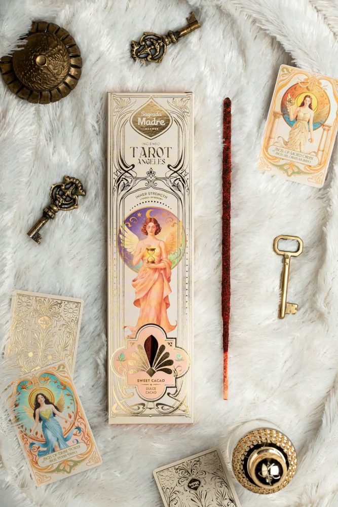 Sagrade Madre Tarot Angels -Suitsukkeet, Sisäinen voima, Kaakao, 6 kpl isoa Suitsuketta + 2 kpl Enkelikorttia -Lahjapakkaus, Itseluottamus, emotionaalisuus, maadoittuminen, tasapaino
