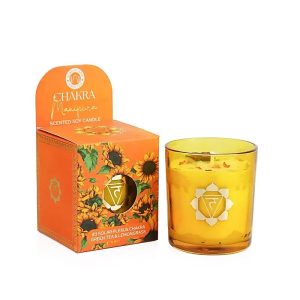 Luonnon Chakra-tuoksukynttilä lasiastiassa + hoitava kivi, Lahjapakkaus, Vihreä tee ja Sitruunaruoho, Voima ja itseluottamus