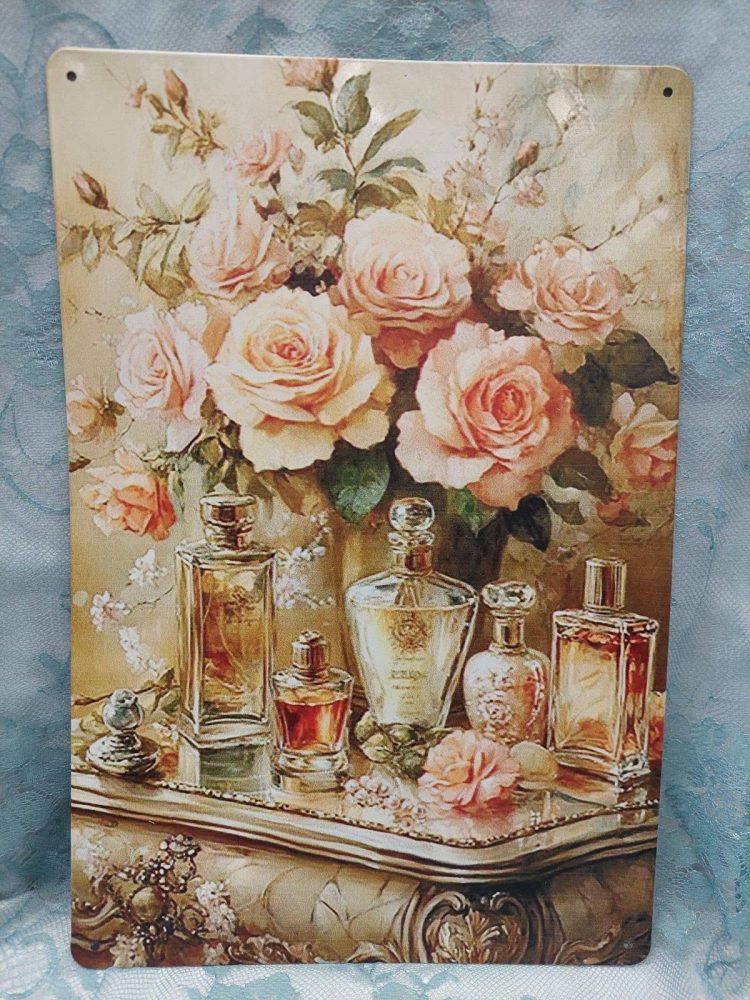 Romanttinen Vintage -metallitaulu, Ruusut, Parfyymit ja Helminauha, koko A4 - Image 3