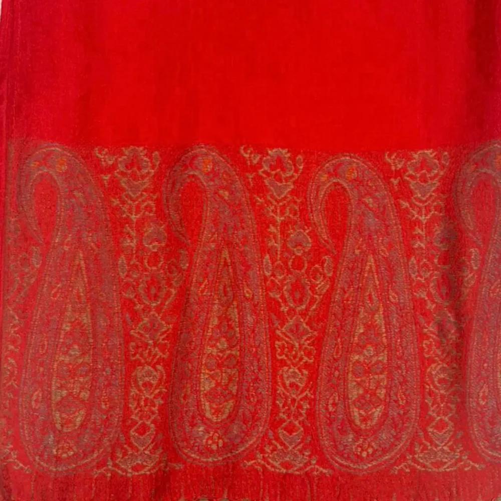 Marokon iso Pashmina-huivi, punainen, koristeet - Image 3